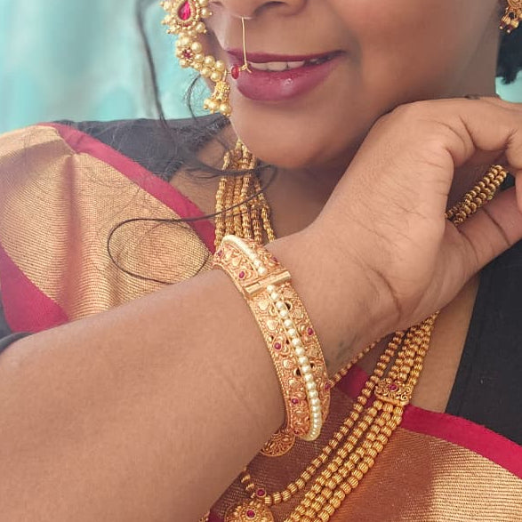 Narayani Tode (Bangles)