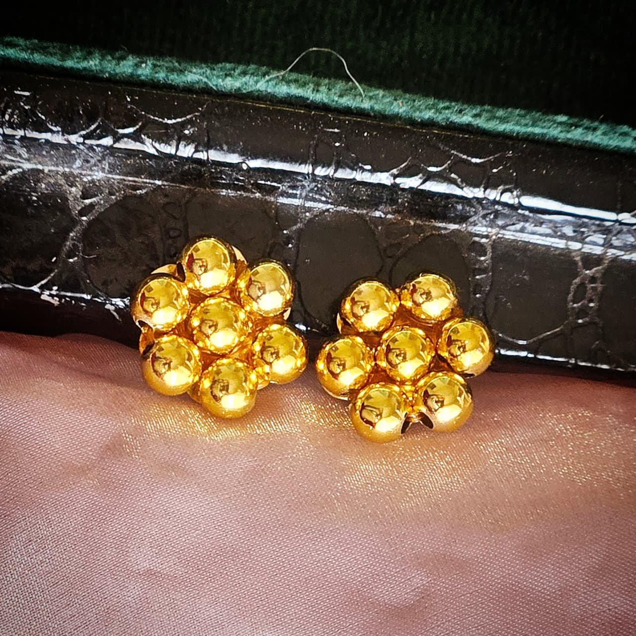 Mhalsa Pramparik Sari